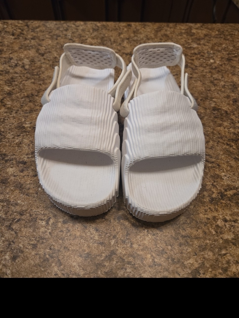 adidas Adilette 22 XLG Women White Slide Sandals Size 8